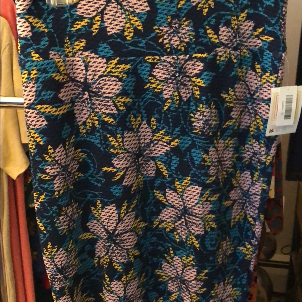 Lularoe Cassie skirt, NWT